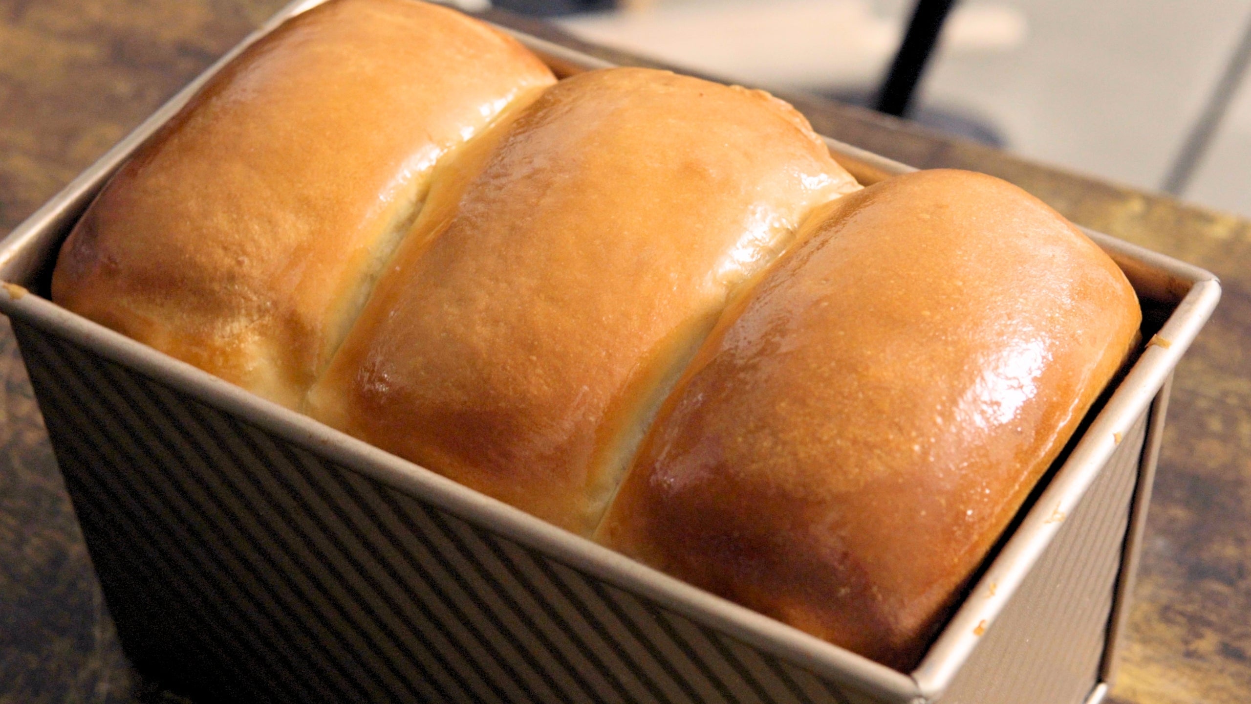 Easy Japanese Milk Bread Recipe (Shokupan)